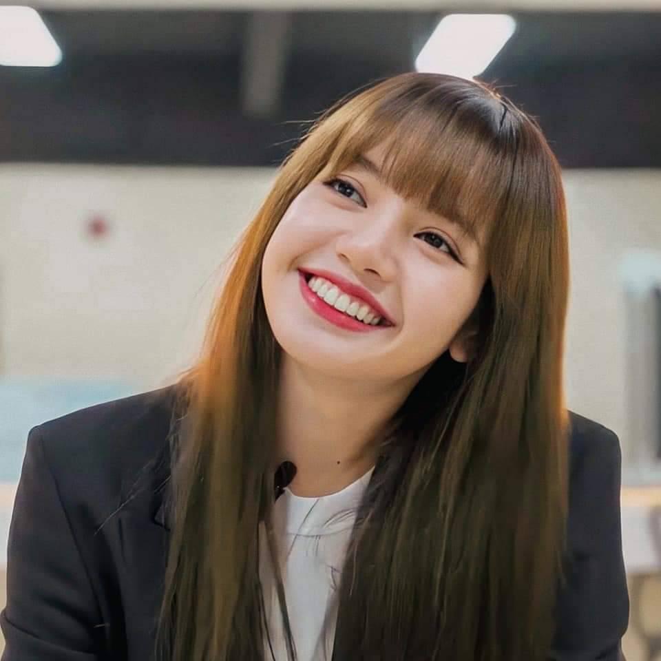 รอยยิ้ม lisa